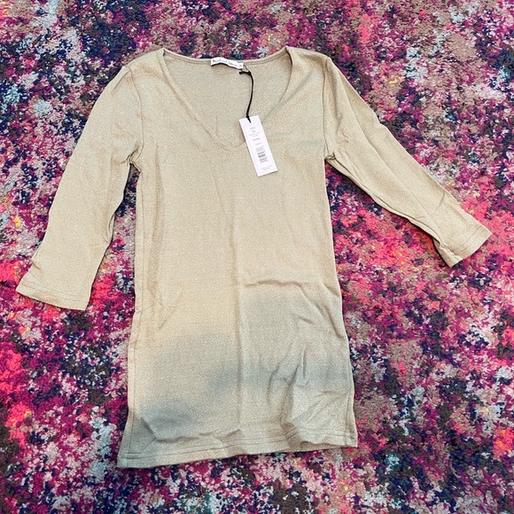 Michael Stars Tops - Michael Stars OS NWT Vintage Double Front Vee Tee Linden Shine